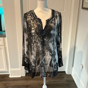 Shear black and white top